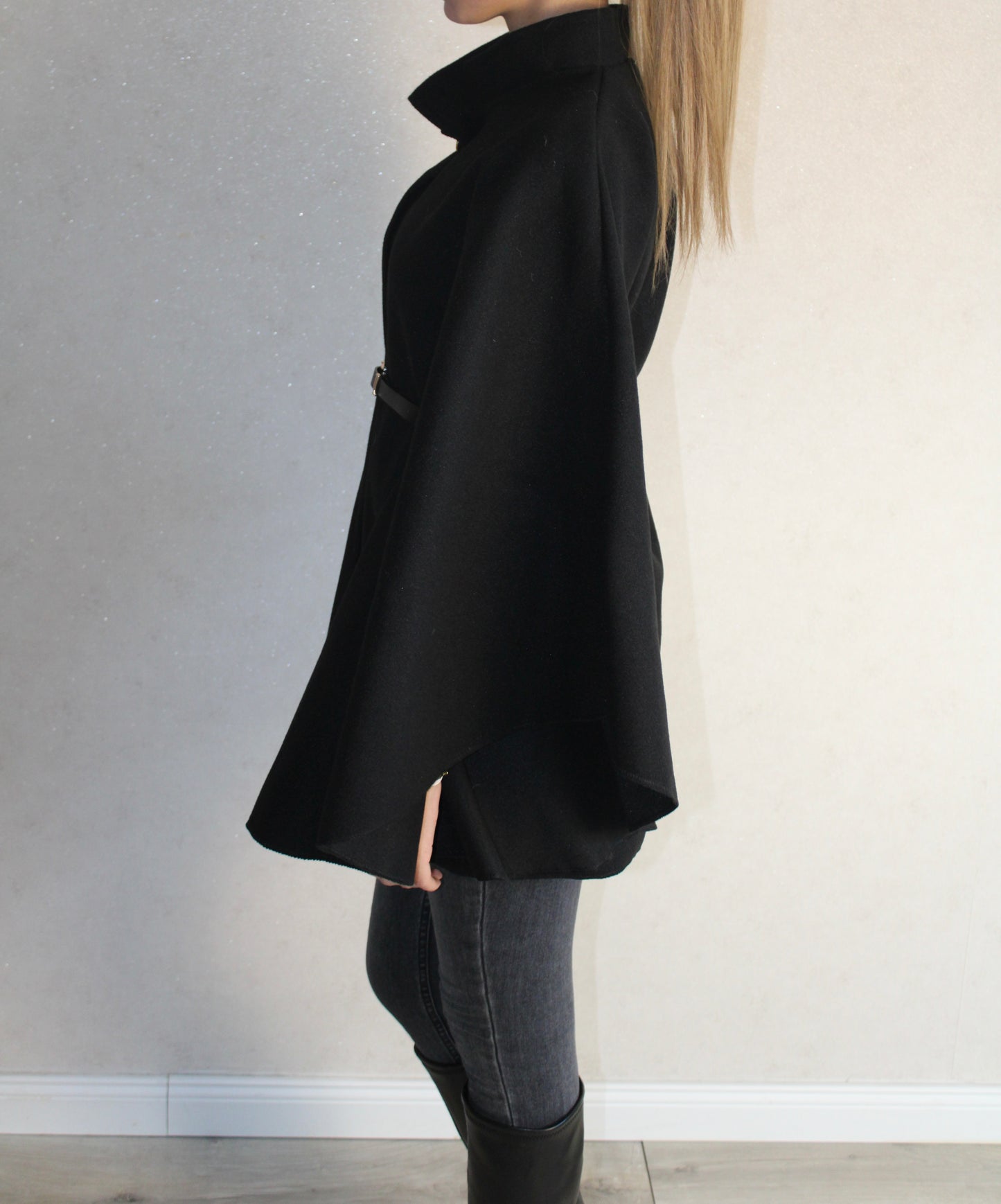 Cape-Mantel