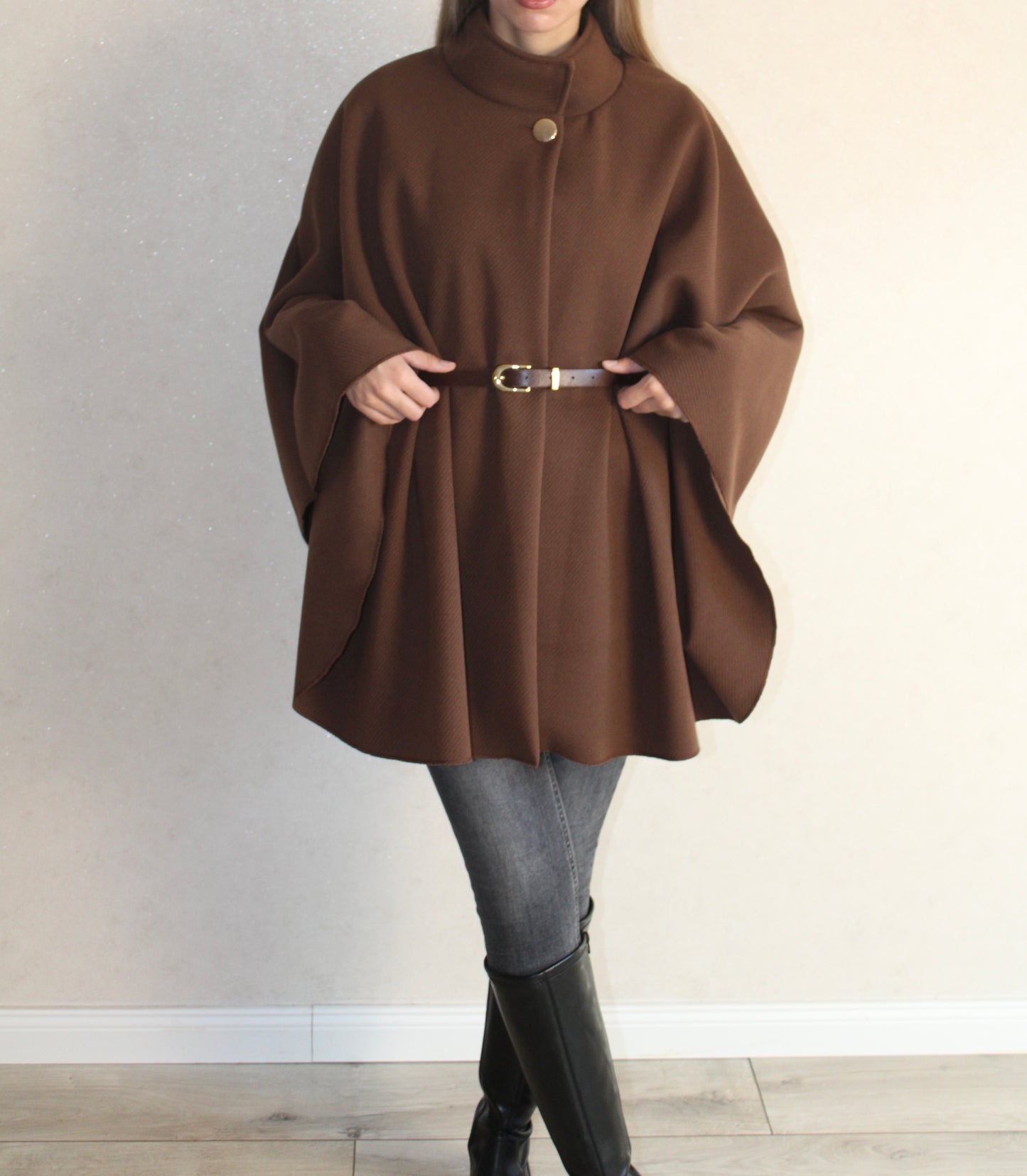 Cape-Mantel