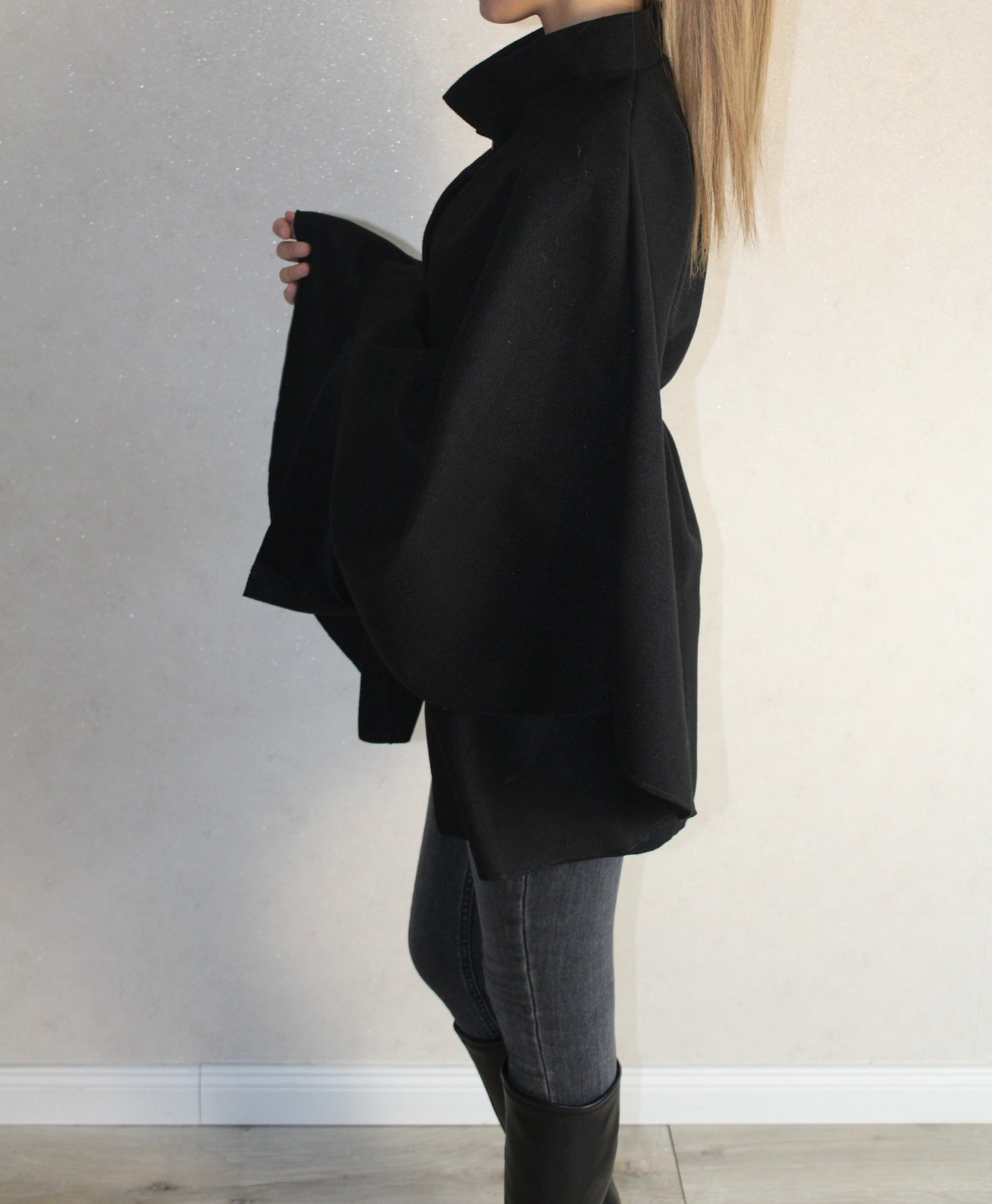 Cape-Mantel