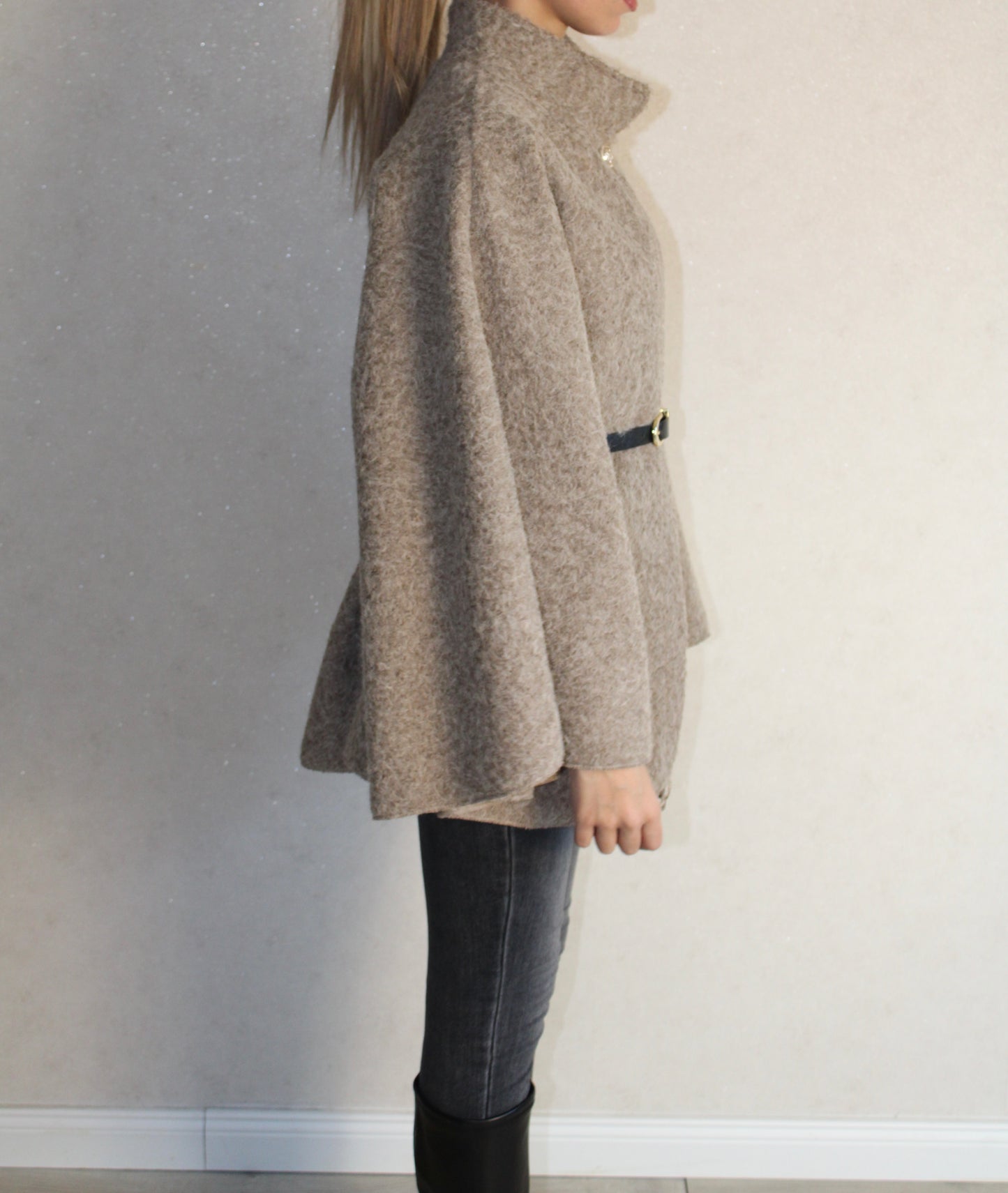 Cape-Mantel