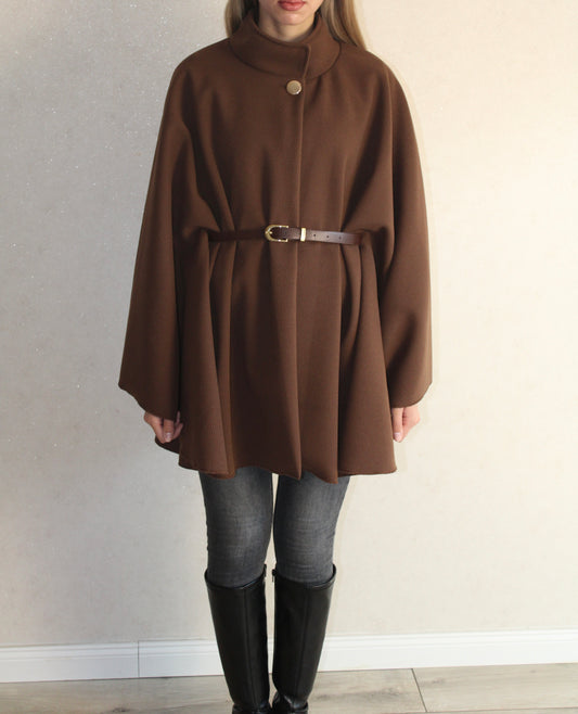 Cape-Mantel